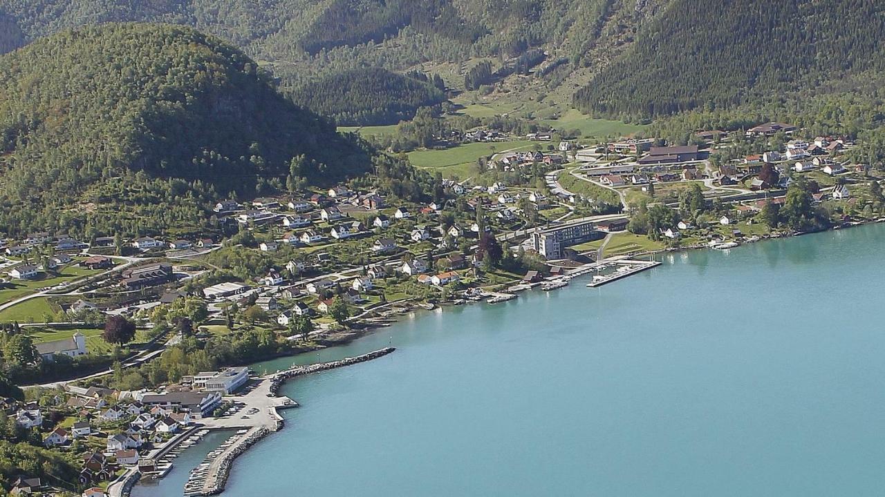 Апартаменти Fjord Road Hjelmeland Екстер'єр фото